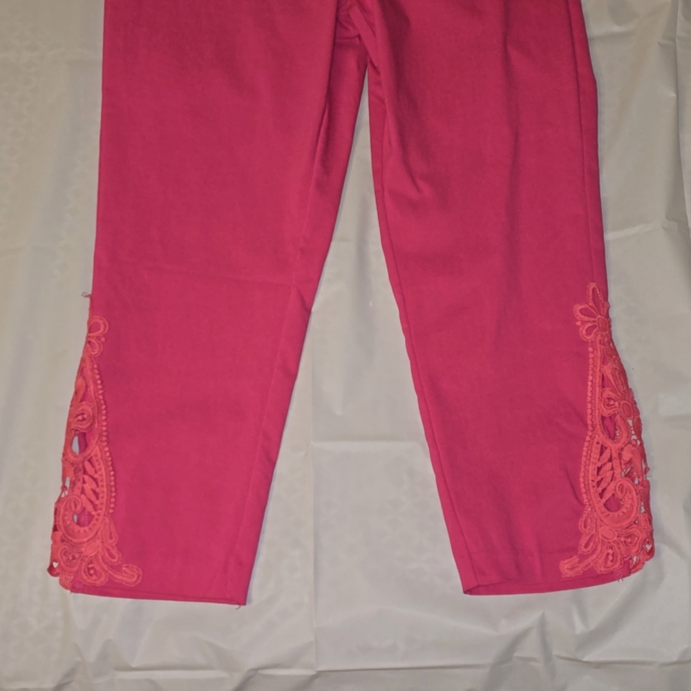 Jessica Riley Stretch Pink Capris with Lace Cutout Small - Picture 3 of 10